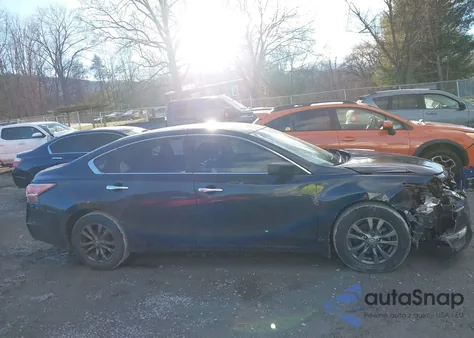 2015 Nissan Altima 2.5 S из США, поврежденный, VIN 1N4AL3AP4FN326023